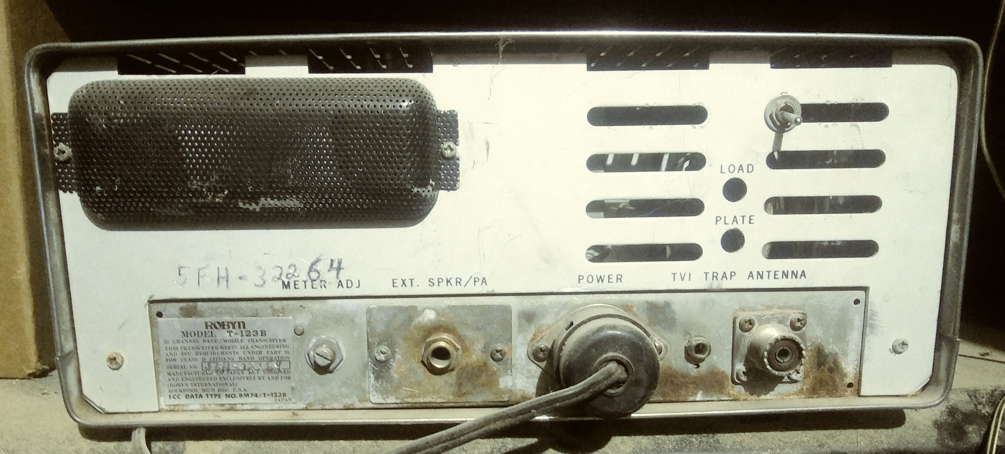 Robyn T-123B